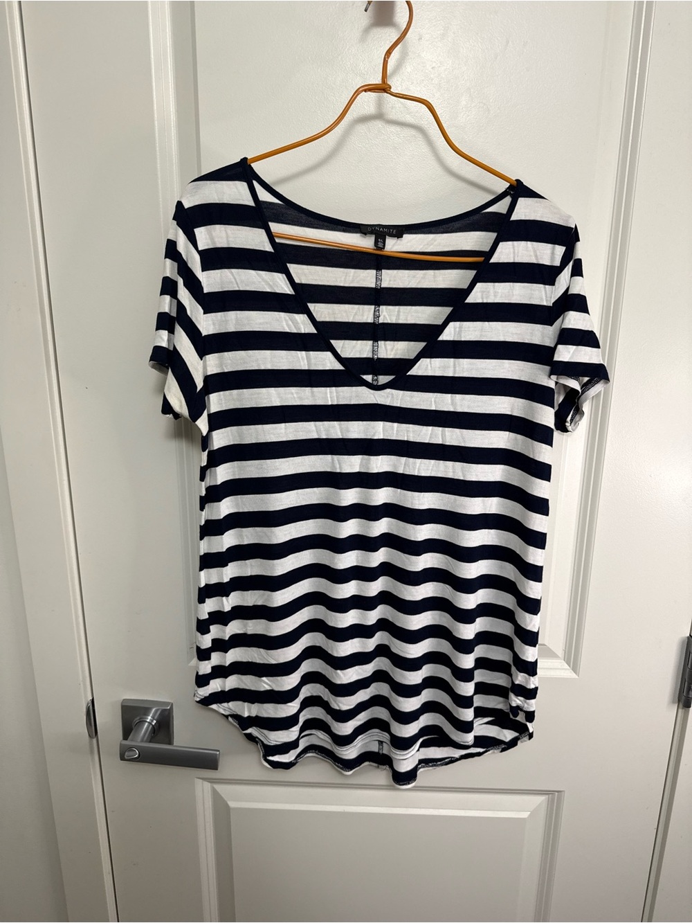Dynamite Striped V-Neck Short Sleeve Top - Black & White in size L